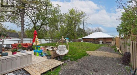 Residential - Single Family Home - South Frontenac, Canada - Canada