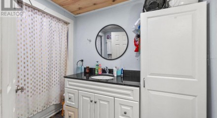 Residential - Single Family Home - South Frontenac, Canada - Canada