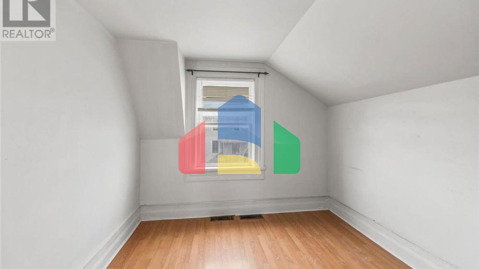 Residential - Single Family Home - South Frontenac, Canada - Canada