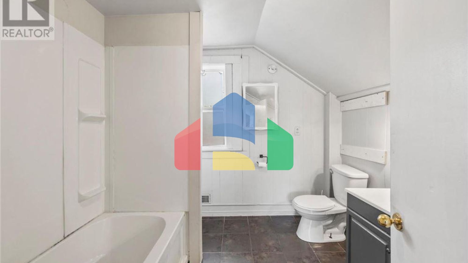 Residential - Single Family Home - South Frontenac, Canada - Canada