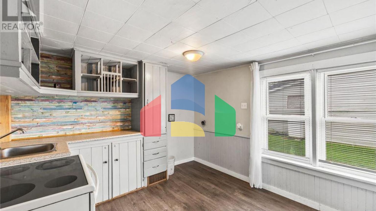 Residential - Single Family Home - South Frontenac, Canada - Canada