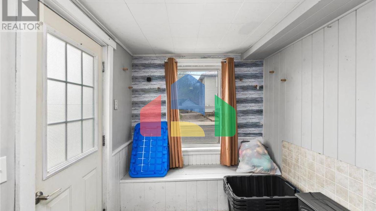 Residential - Single Family Home - South Frontenac, Canada - Canada