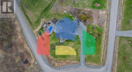 Residential - Single Family Home - South Frontenac, Canada - Canada