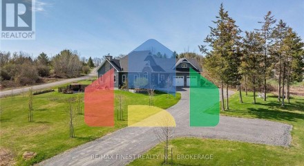 Residential - Single Family Home - South Frontenac, Canada - Canada