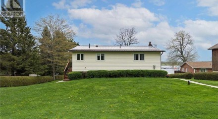 Residential - Single Family Home - South Frontenac, Canada - Canada