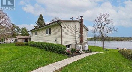 Residential - Single Family Home - South Frontenac, Canada - Canada