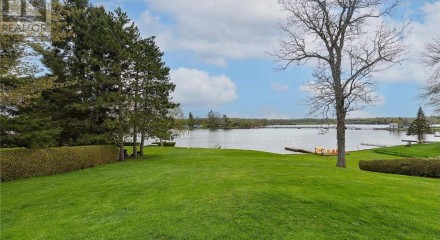 Residential - Single Family Home - South Frontenac, Canada - Canada