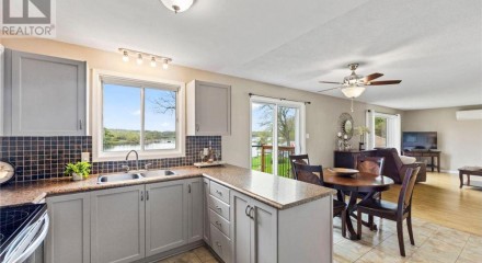 Residential - Single Family Home - South Frontenac, Canada - Canada