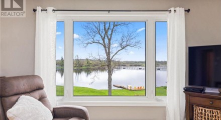 Residential - Single Family Home - South Frontenac, Canada - Canada
