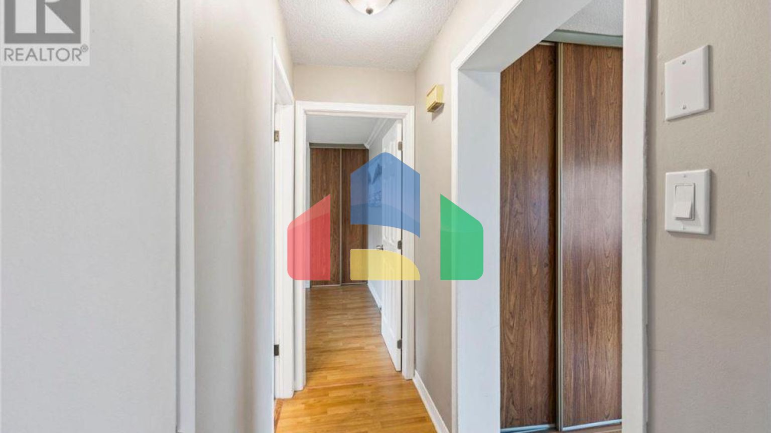 Residential - Single Family Home - South Frontenac, Canada - Canada