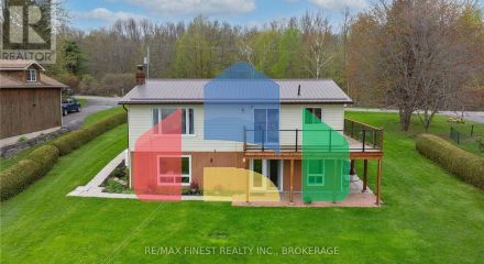 Residential - Single Family Home - South Frontenac, Canada - Canada