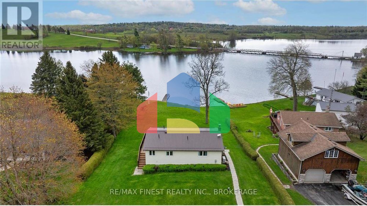 Residential - Single Family Home - South Frontenac, Canada - Canada