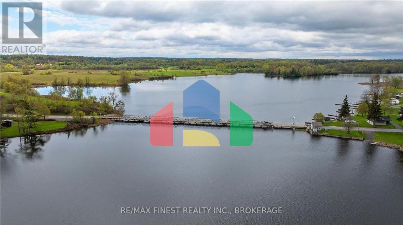 Residential - Single Family Home - South Frontenac, Canada - Canada