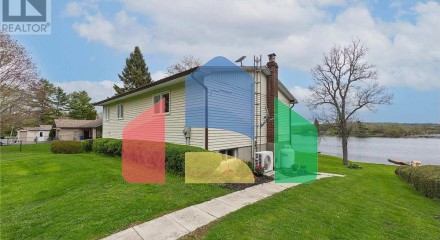 Residential - Single Family Home - South Frontenac, Canada - Canada