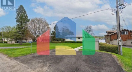 Residential - Single Family Home - South Frontenac, Canada - Canada