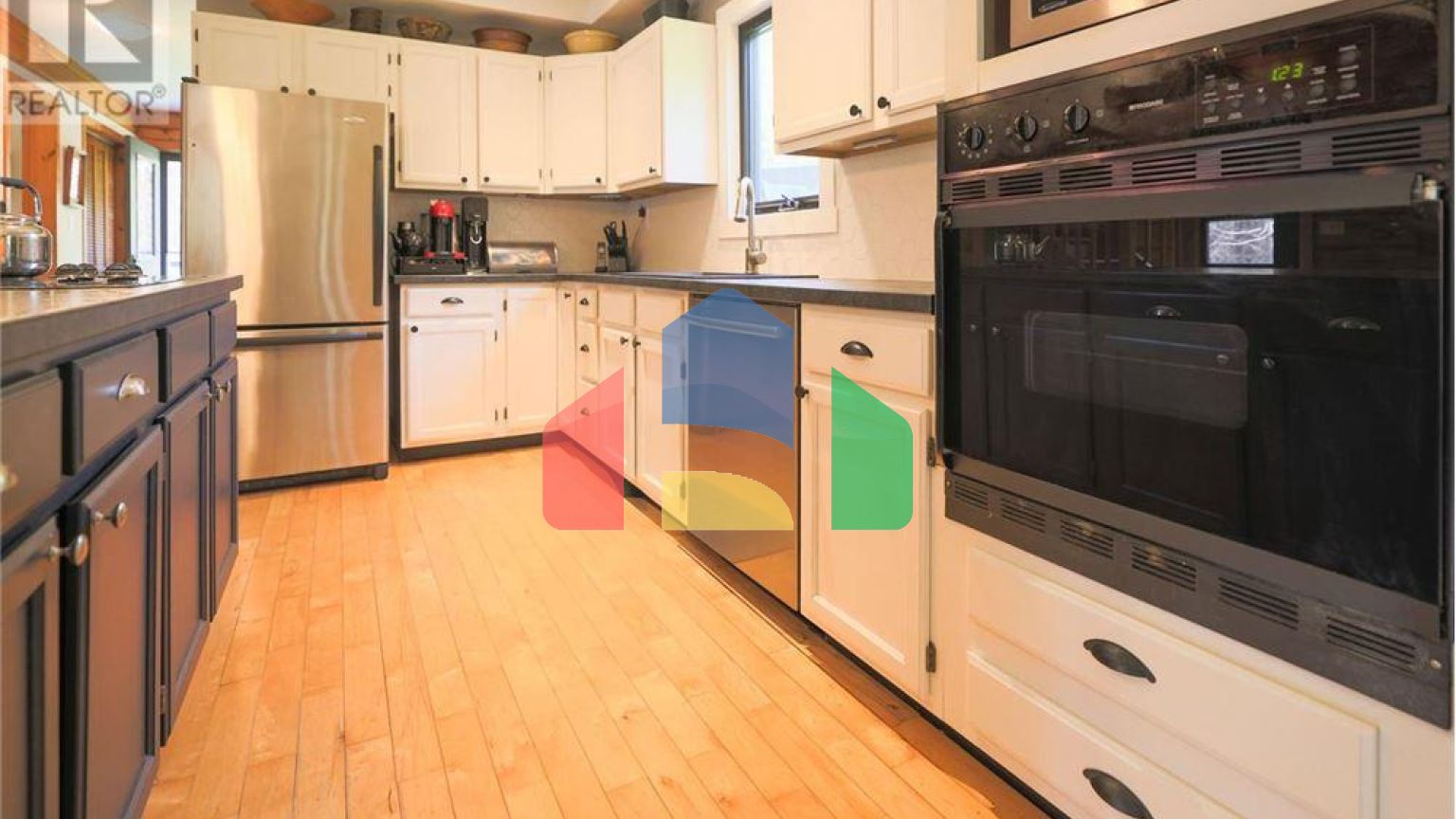 Residential - Single Family Home - Douro, Canada - Canada