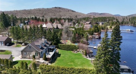 Residential - Two Level House - Saint-Donat, Canada - Canada