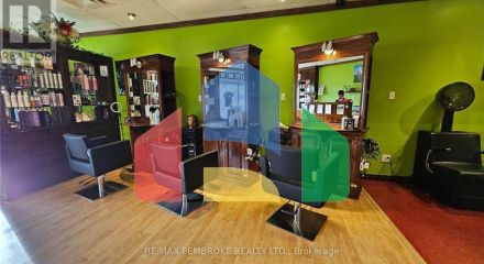 Commercial - Commercial/Retail - Petawawa, Canada - Canada