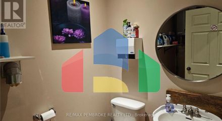 Commercial - Commercial/Retail - Petawawa, Canada - Canada