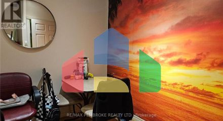 Commercial - Commercial/Retail - Petawawa, Canada - Canada