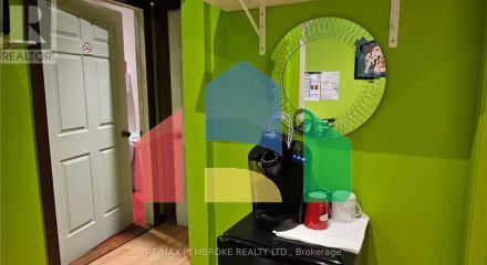 Commercial - Commercial/Retail - Petawawa, Canada - Canada