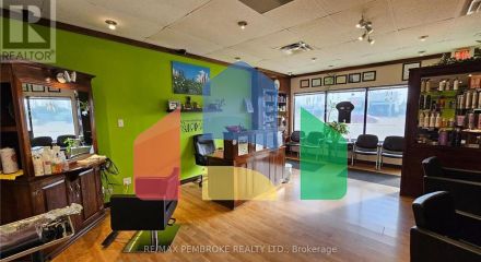 Commercial - Commercial/Retail - Petawawa, Canada - Canada