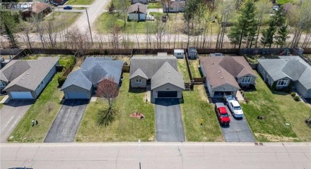 Residential - Single Family Home - Petawawa, Canada - Canada