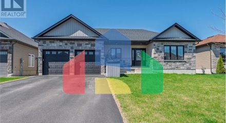 Residential - Single Family Home - Petawawa, Canada - Canada