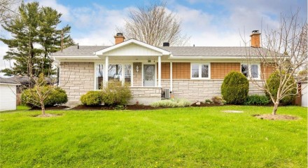 Residential - Bungalow - Louiseville, Canada - Canada
