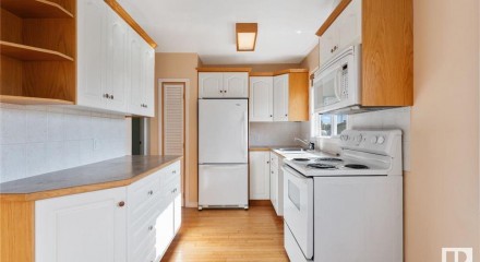 Residential - Single Family Home - Cold Lake, Canada - Canada