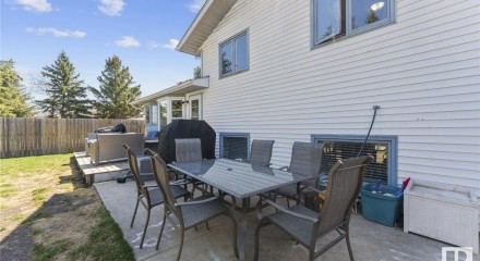 Residential - Single Family Home - Cold Lake, Canada - Canada