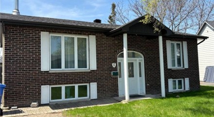 Residential - Bungalow - Blainville, Canada - Canada