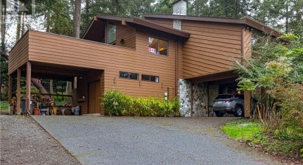 Residential - Single Family Home - North Saanich, Canada - Canada