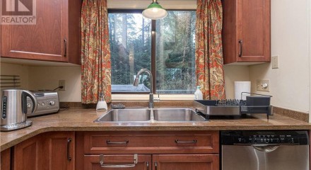 Residential - Single Family Home - North Saanich, Canada - Canada