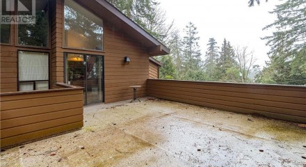 Residential - Single Family Home - North Saanich, Canada - Canada