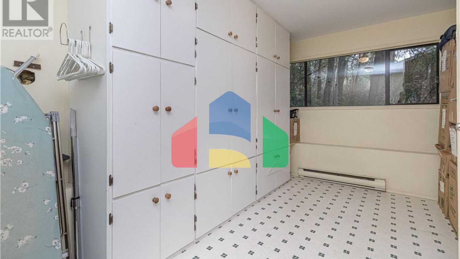 Residential - Single Family Home - North Saanich, Canada - Canada