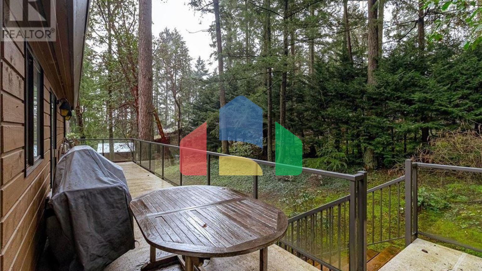 Residential - Single Family Home - North Saanich, Canada - Canada