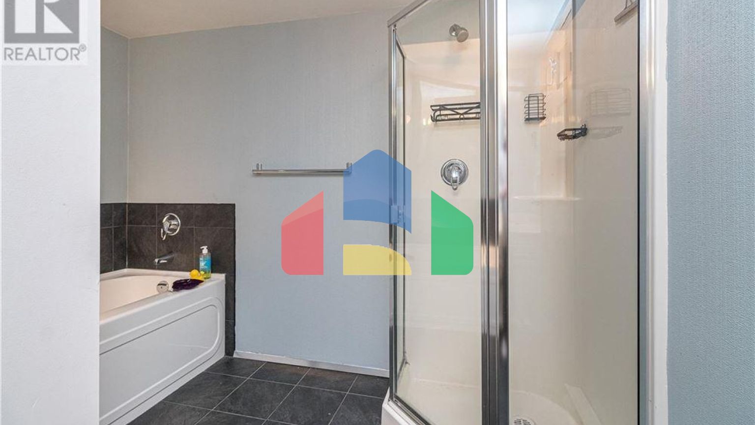 Residential - Single Family Home - North Saanich, Canada - Canada