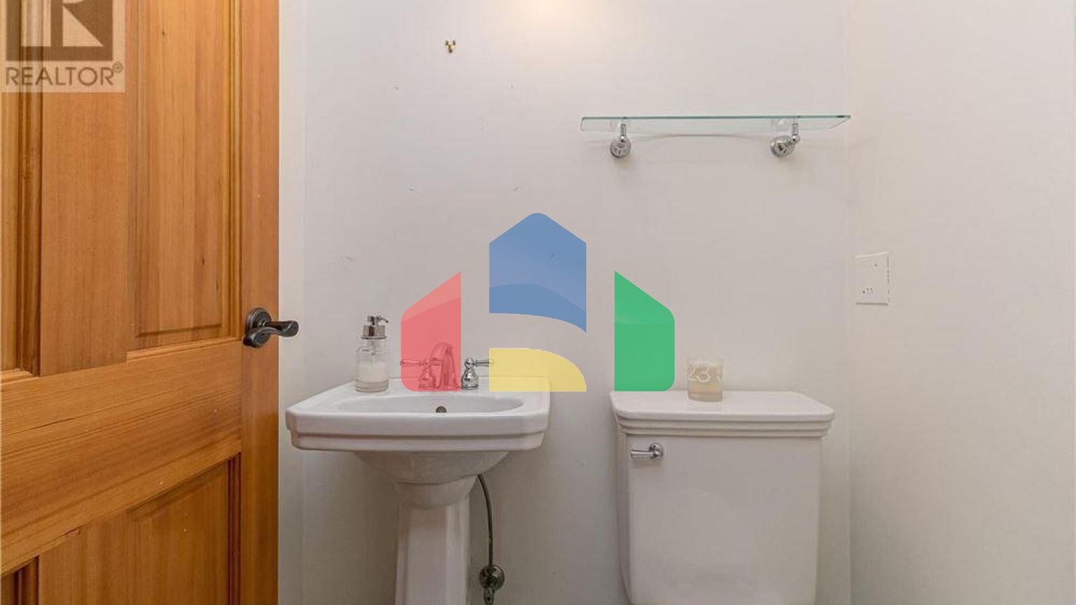 Residential - Single Family Home - North Saanich, Canada - Canada