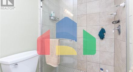 Residential - Single Family Home - North Saanich, Canada - Canada