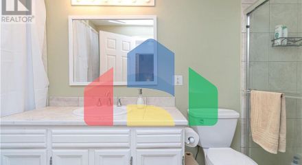 Residential - Single Family Home - North Saanich, Canada - Canada