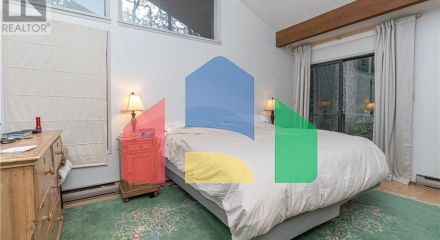 Residential - Single Family Home - North Saanich, Canada - Canada