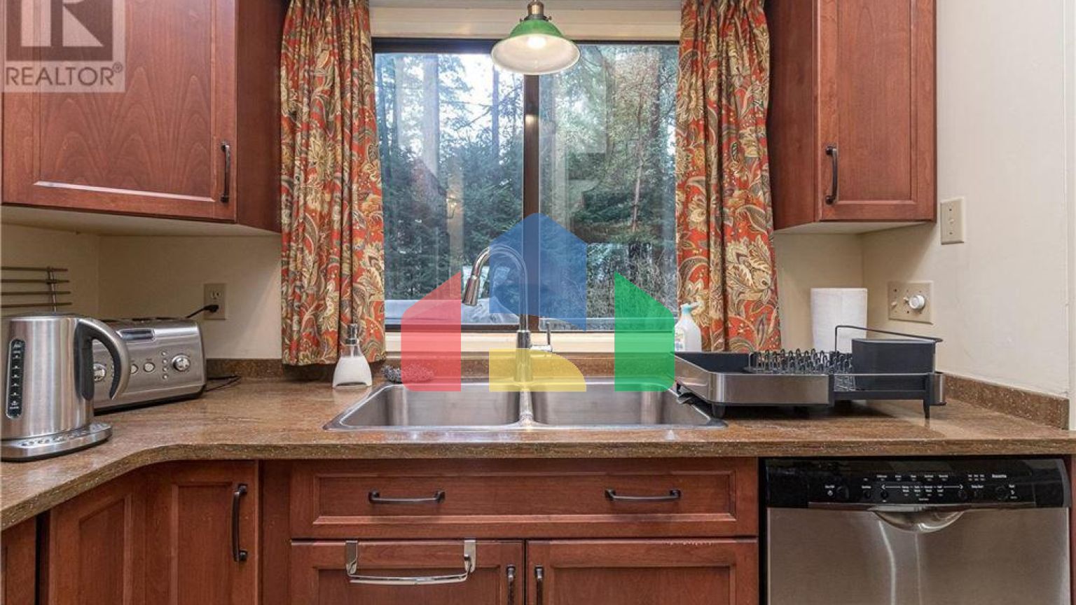 Residential - Single Family Home - North Saanich, Canada - Canada