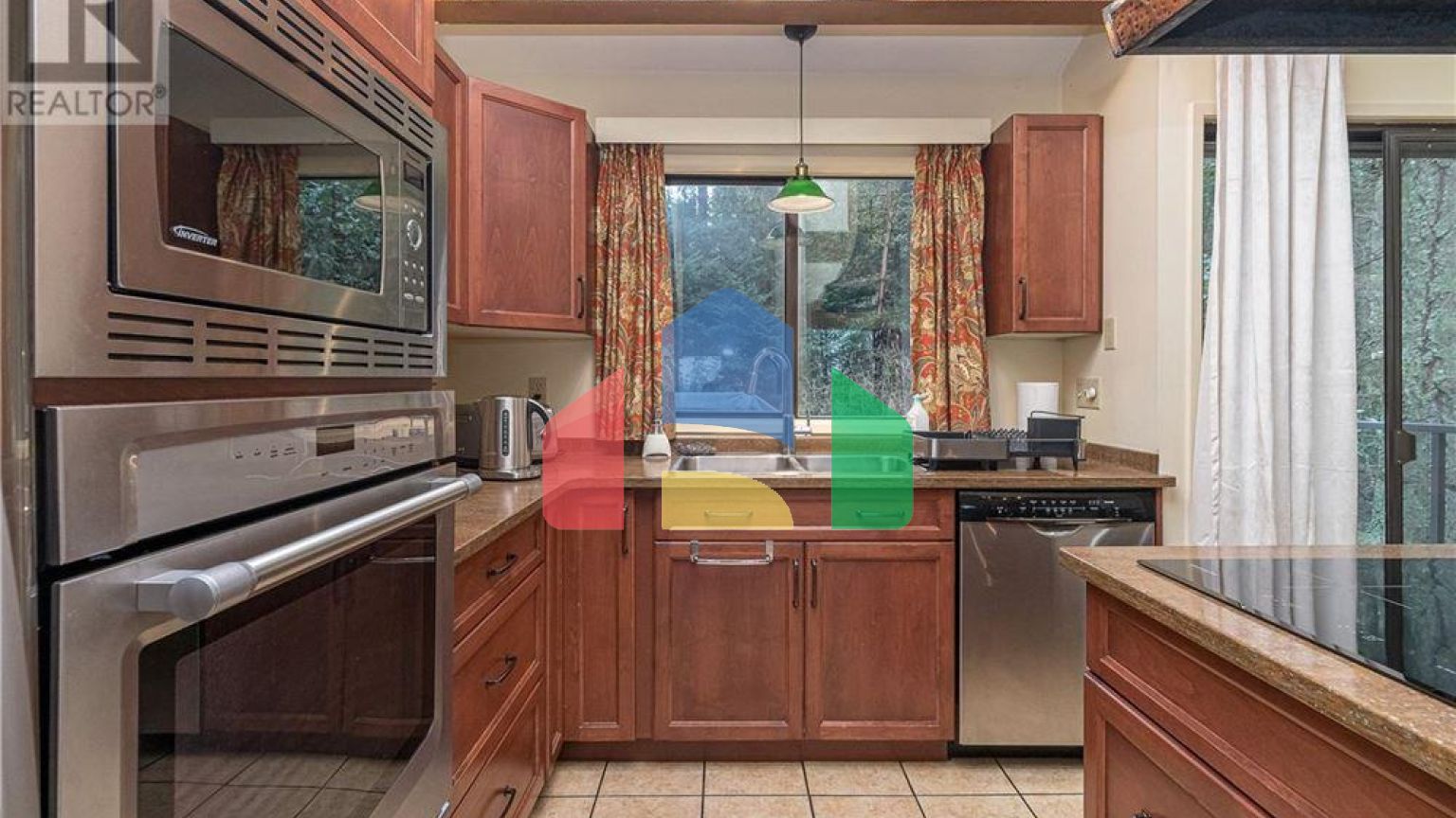 Residential - Single Family Home - North Saanich, Canada - Canada