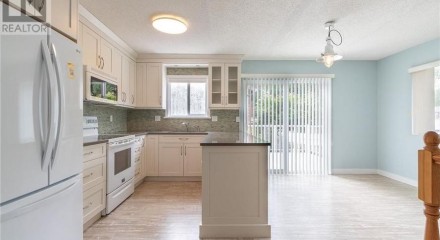 Residential - Single Family Home - Coquitlam, Canada - Canada