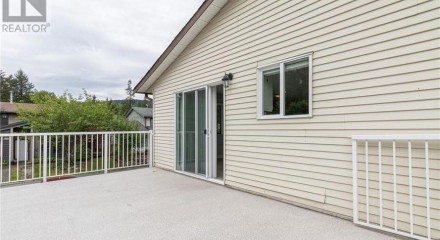 Residential - Single Family Home - Coquitlam, Canada - Canada