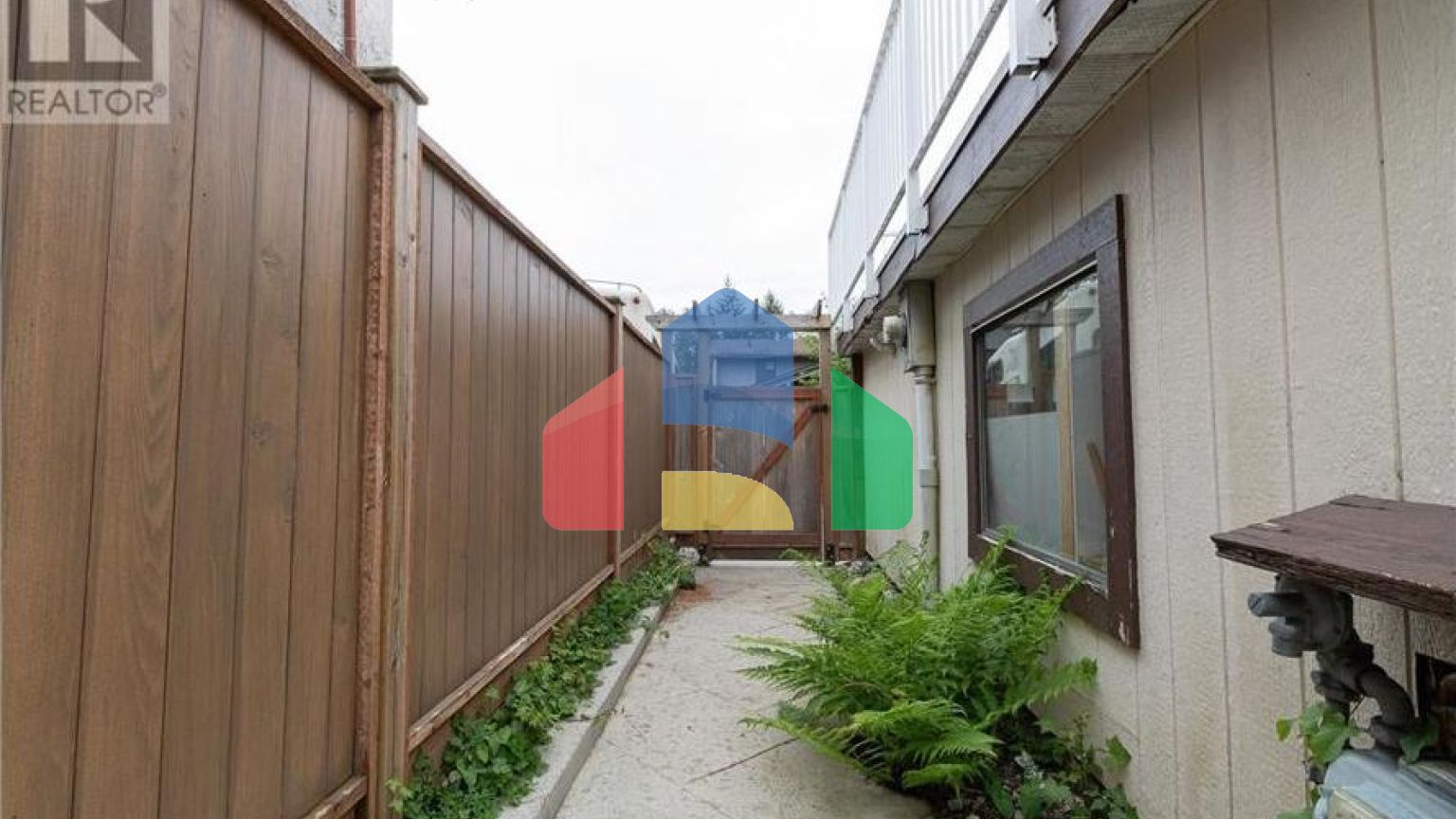 Residential - Single Family Home - Coquitlam, Canada - Canada