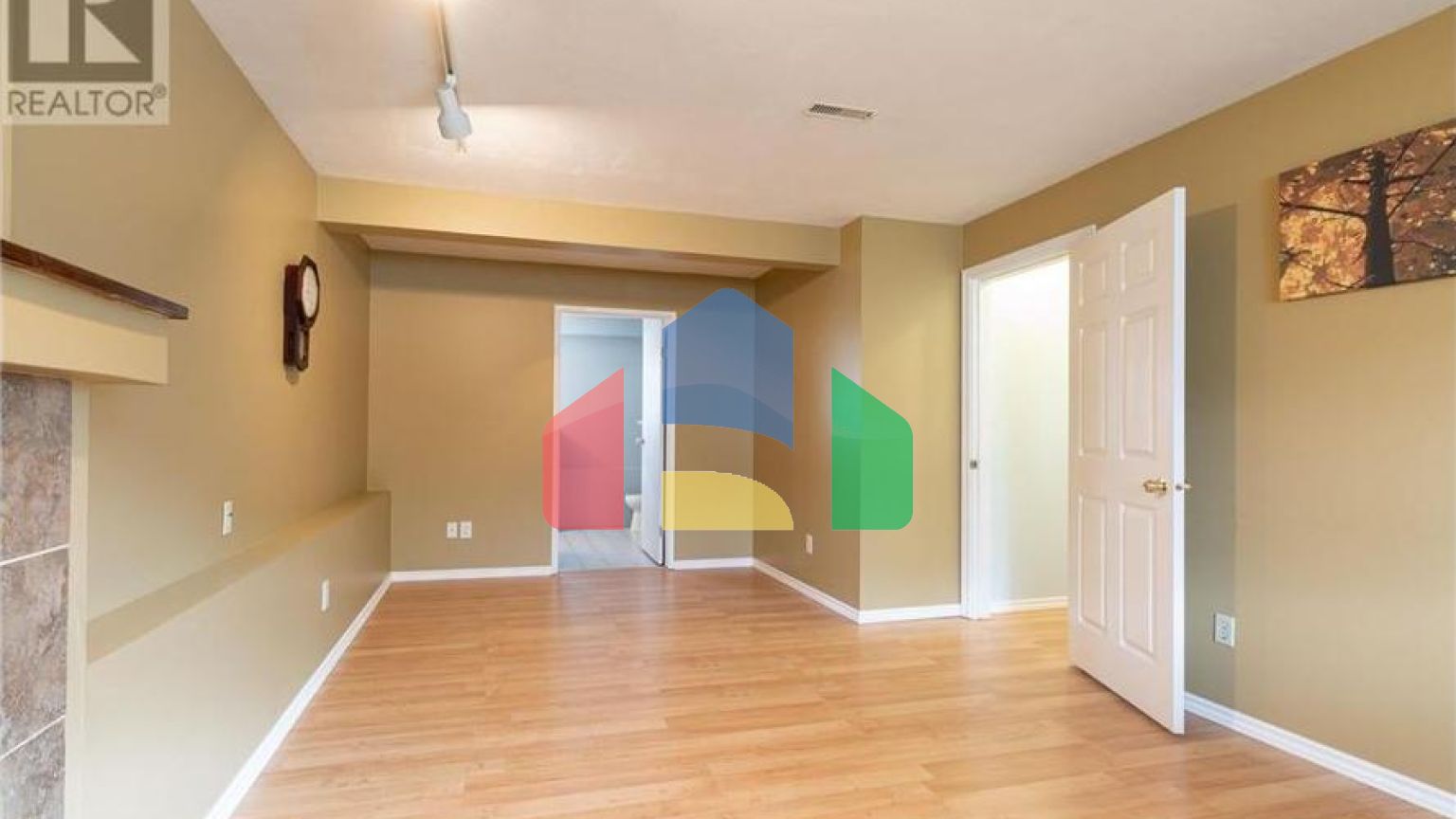 Residential - Single Family Home - Coquitlam, Canada - Canada