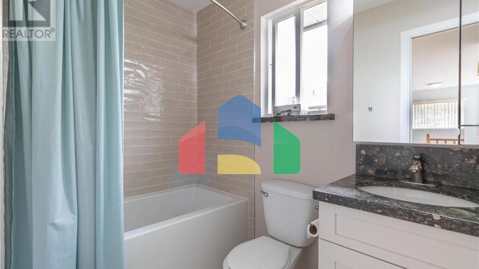 Residential - Single Family Home - Coquitlam, Canada - Canada