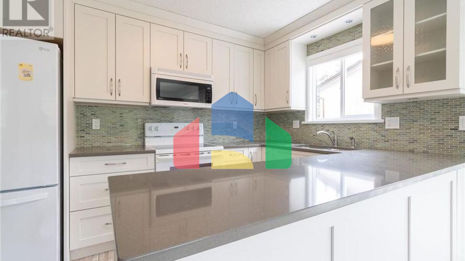 Residential - Single Family Home - Coquitlam, Canada - Canada